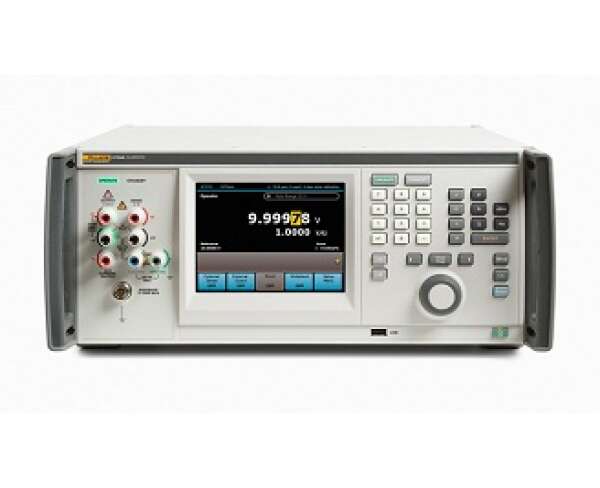 Fluke 5730A/S - многофункциональный калибратор без порта USB на передней панели